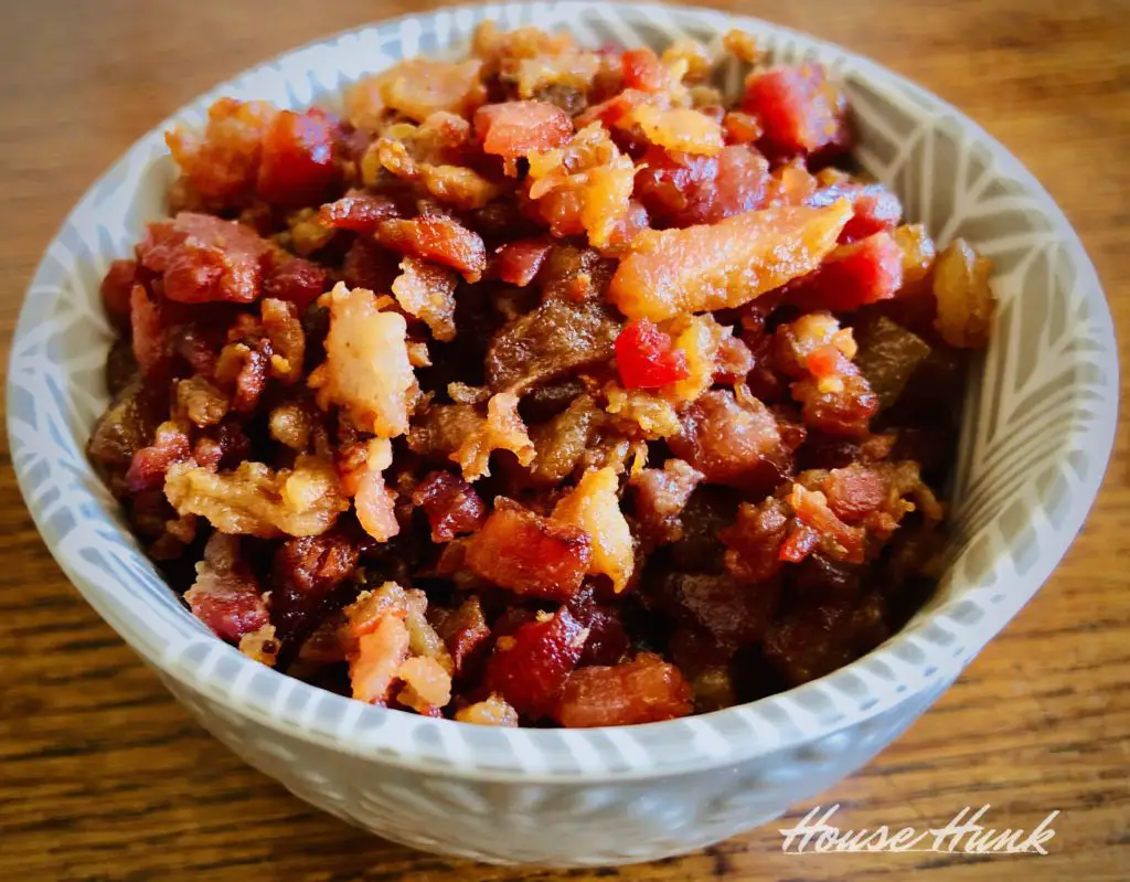 bacon crumbles in a bowl