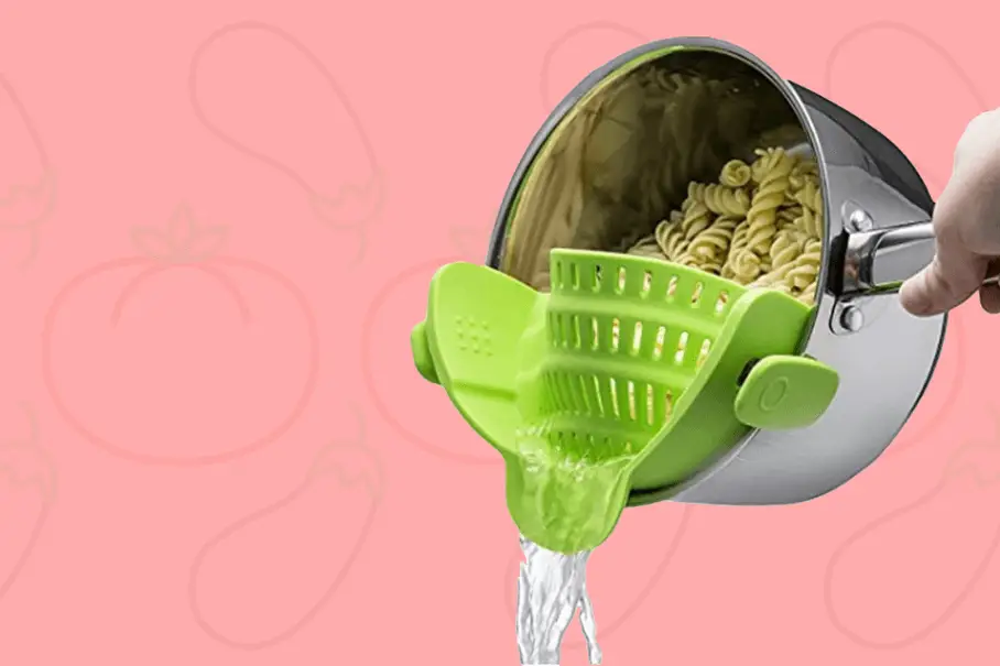 Kitchen Gizmo Snap N Strain Pot Strainer