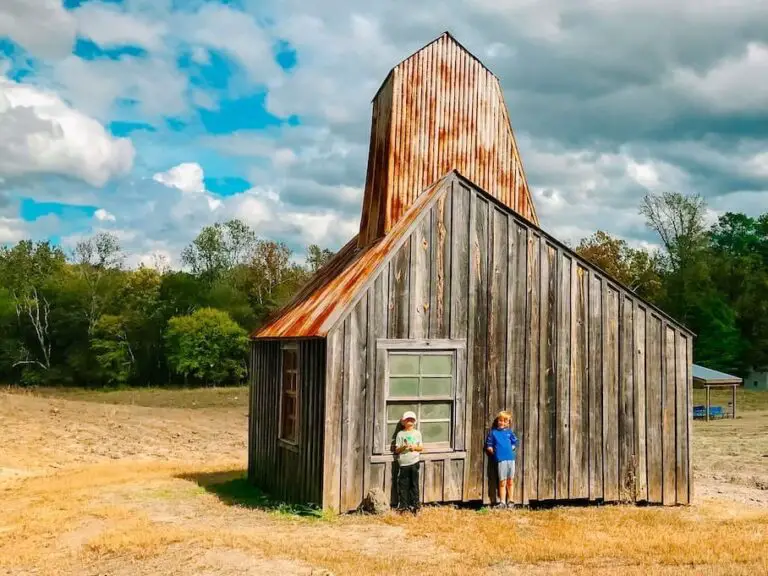 Out In The Wild Lake Greeson, Arkansas House Hunk