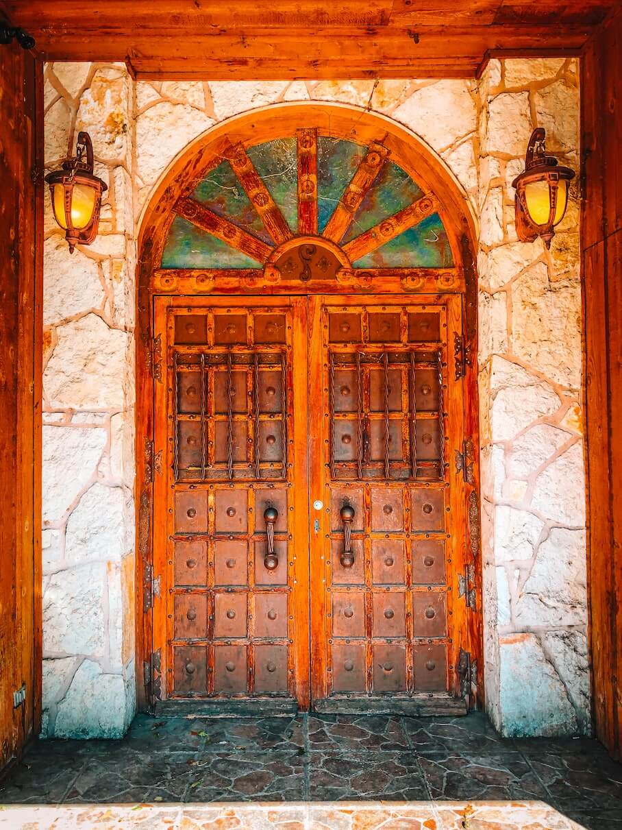 Out In The Wild Fort Worth Stockyards House Hunk