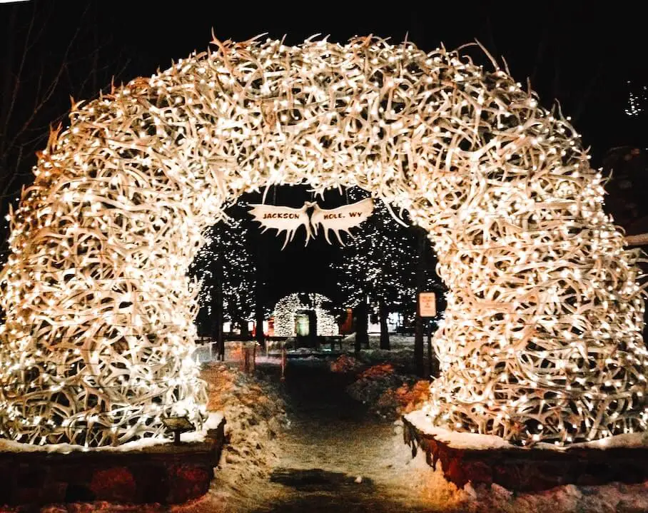 jackson-hole-antler-arch