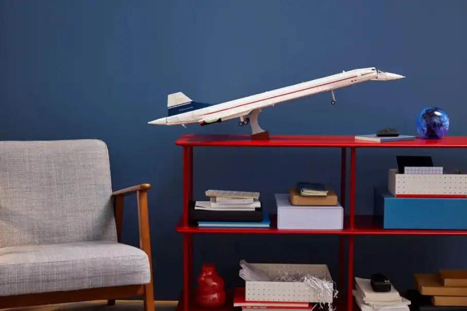 LEGO Icons Concorde Plane